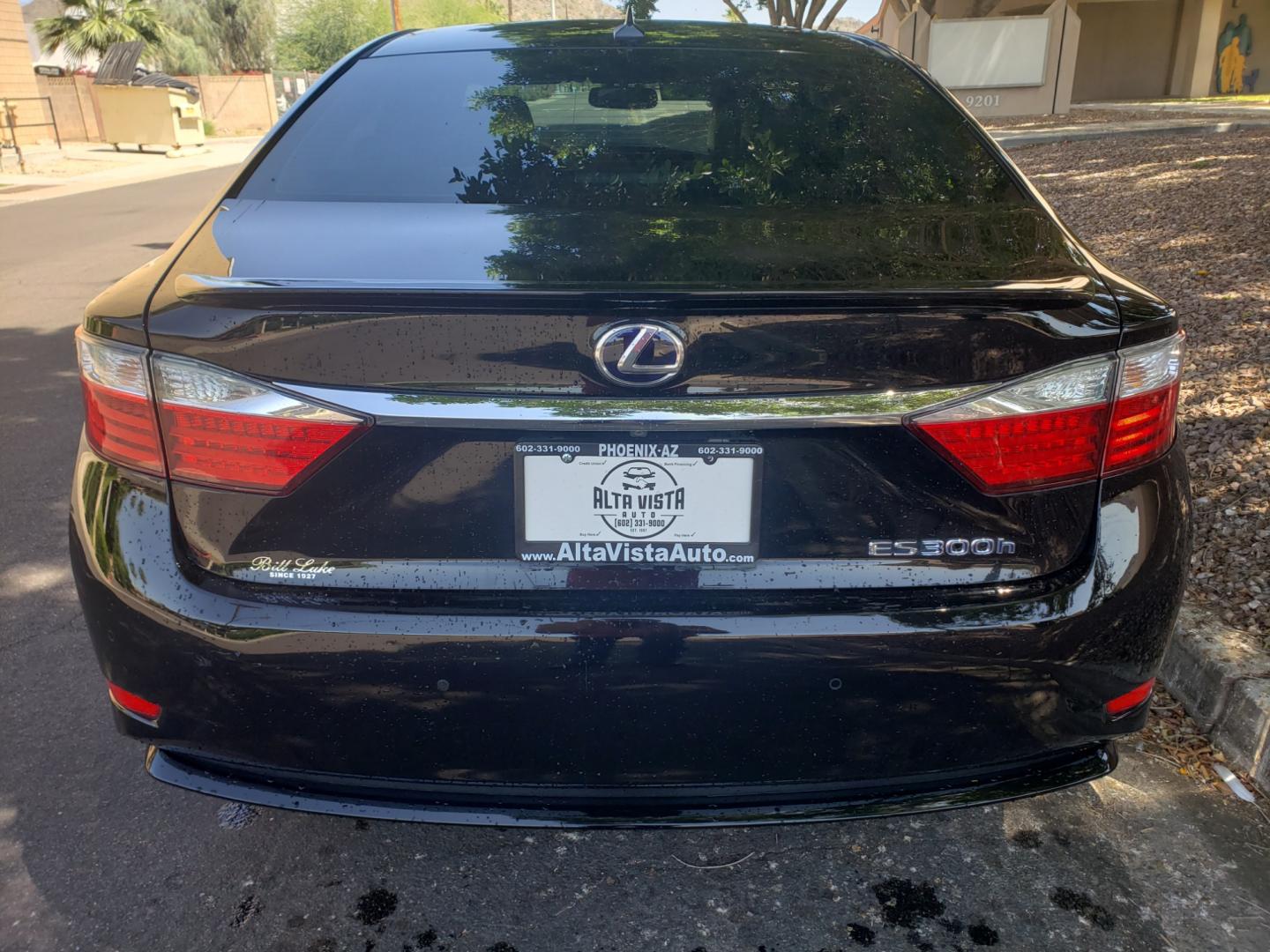 2013 /black Lexus ES 350h es 300h (JTHBW1GG1D2) with an 2.5L L4 DOHC 16V HYBRID engine, Continuously Variable Transmission transmission, located at 323 E Dunlap Ave., Phoenix, AZ, 85020, (602) 331-9000, 33.567677, -112.069000 - 2013 Lexus ES Hybrid,......A True Must See!! No accidents, IceCold AC, The car is gorgeous inside and out, power windows, power door locks, Gorgeous tinted sunroof, Stereo/Cd Player, Navigation, Phone sync, Bluetooth, Satellite radio compatible, Backup camera, Clean Black Interior with beautiful Bla - Photo#7